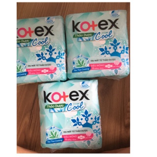1 gói băng vệ sinh Kotex thảo dược COOL 8 miếng