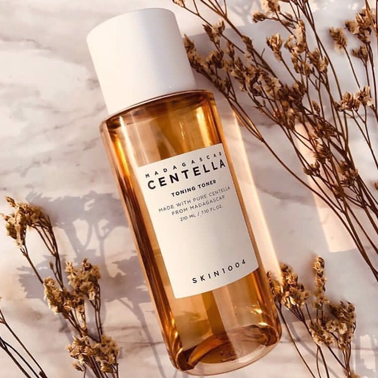 Nước Hoa Hồng Rau Má Skin1004 Madagascar Centella Toning Toner 210ml - Dhcosmetic