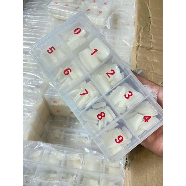 móng úp chân dài