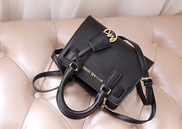 Túi xách Michael Kors Hamilton