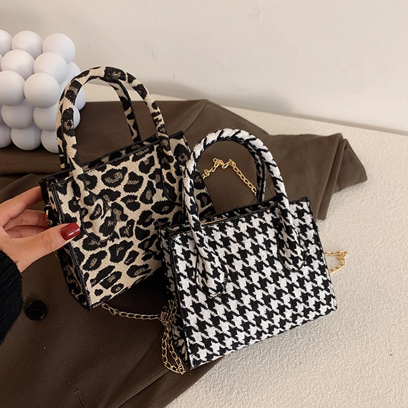 Túi đeo chéo vai IELGY họa tiết da báo thời trang sành điệu cho nữ