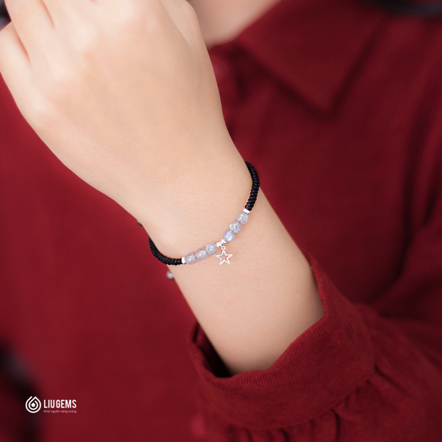 Vòng Tay Chỉ Đỏ May Mắn 6 Hạt Đá Phong Thuỷ Đồng Tâm Kết Nối Liugems Cho Nam Nữ Mang Đến Năng Lượng