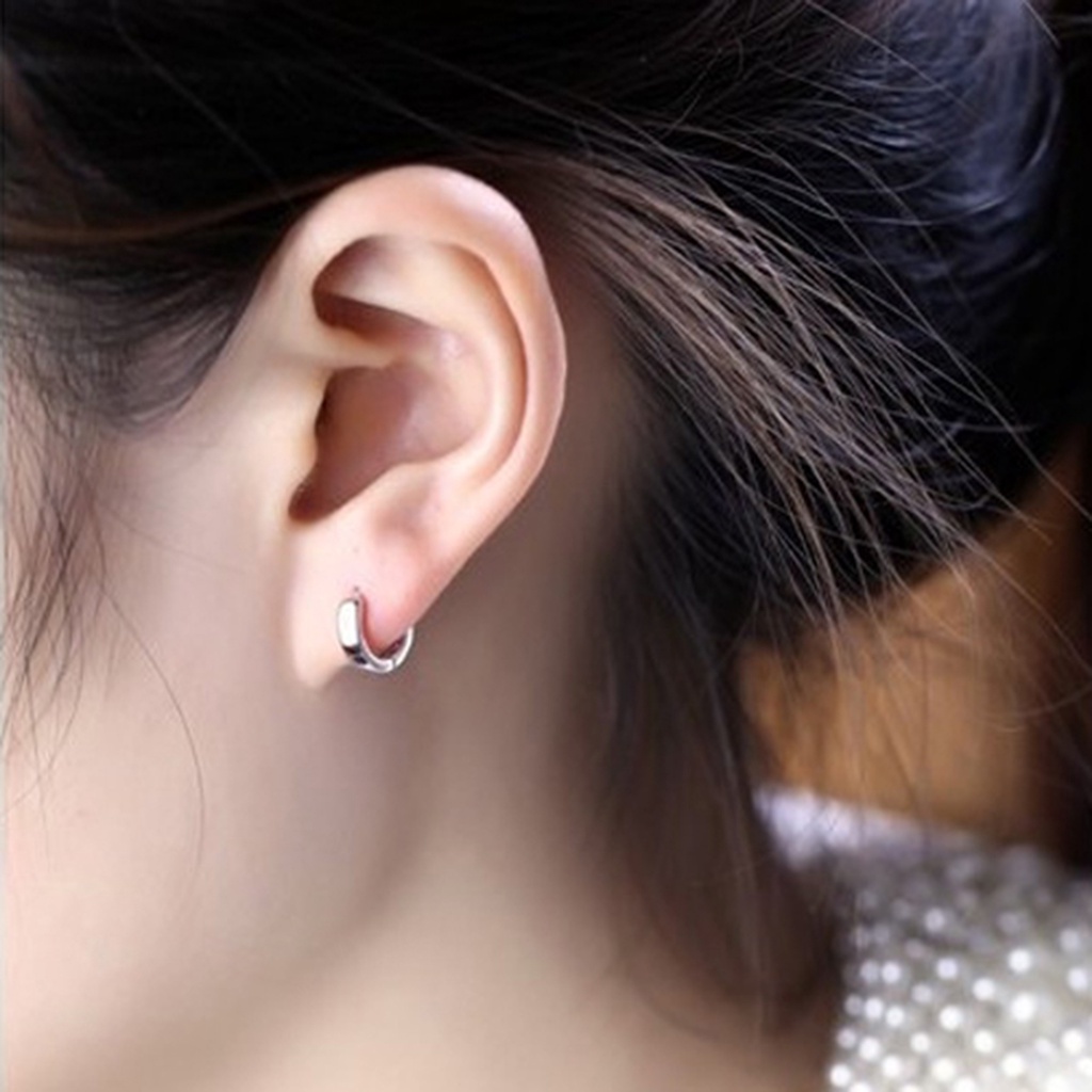 Đôi bông tai tròn kiểu dáng đơn giản, trẻ trung cho nam/nữ