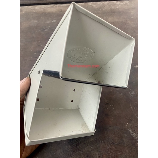 Máng Đựng Thức Ăn Cho Thỏ 10cm tôn dầy 5dem