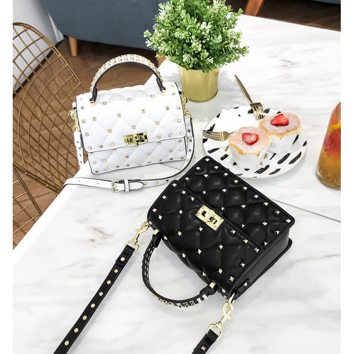 Túi xách nữ da đính đinh tán