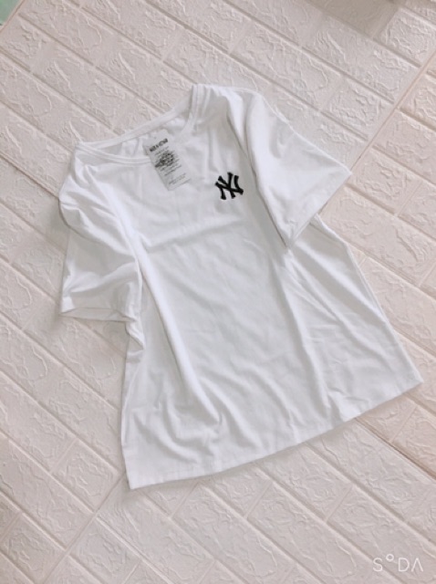 áo phông nữ phom rộng thêu chữ N.Y chất cotton