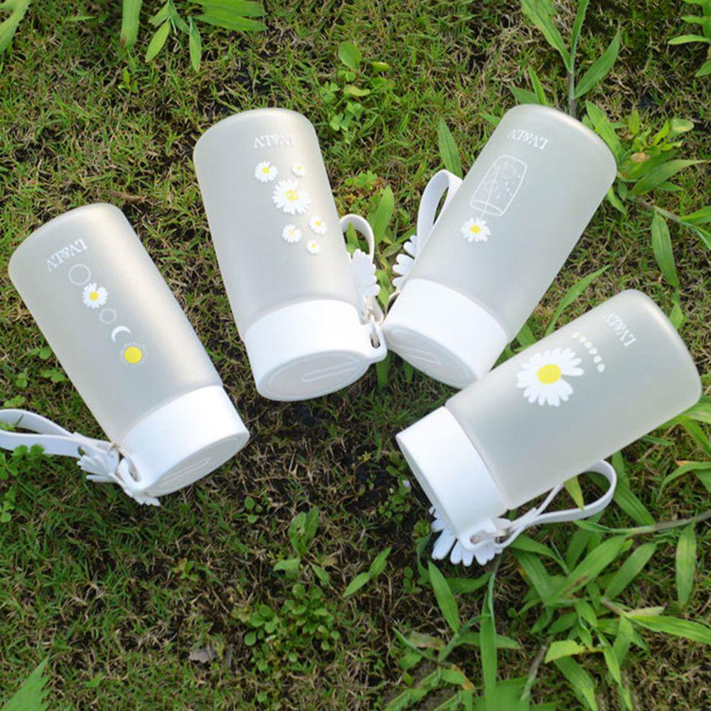 ELLSWORTH Bình Nước Nhựa 500ml Họa Tiết Hoa Cúc Xinh Xắn