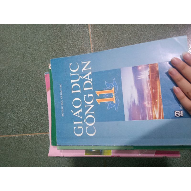 bộ sgk 11 new 85%