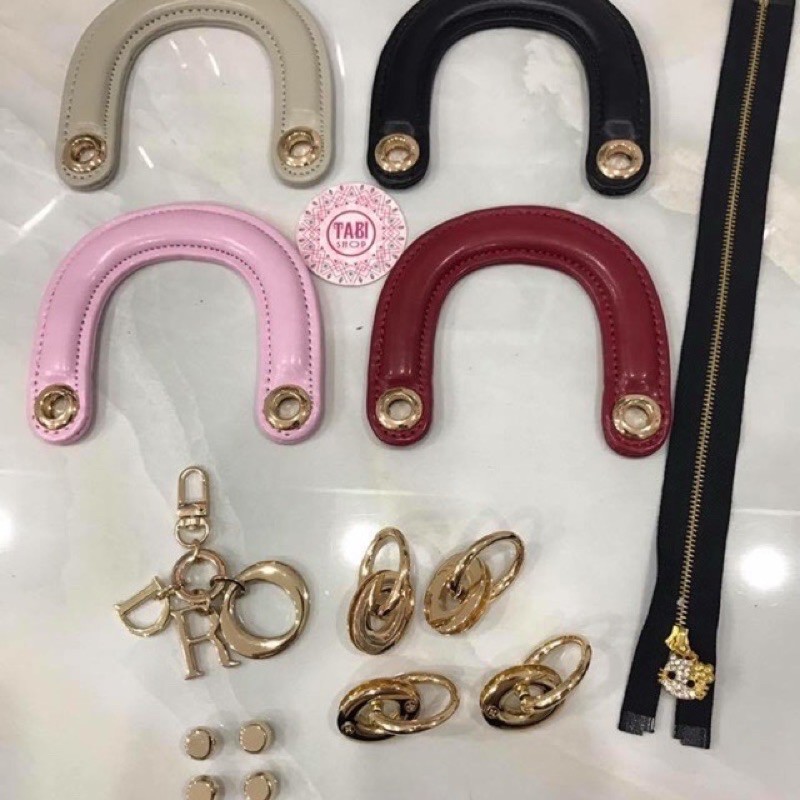 Quai da simili Dior , chưa đục lỗ