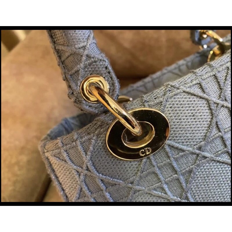 Túi vải di-or màu xanh