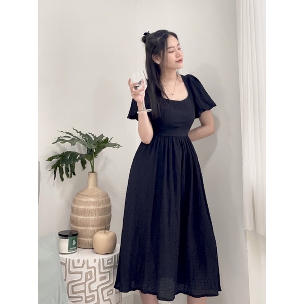 Đầm midi xốp nhăn cổ vuông