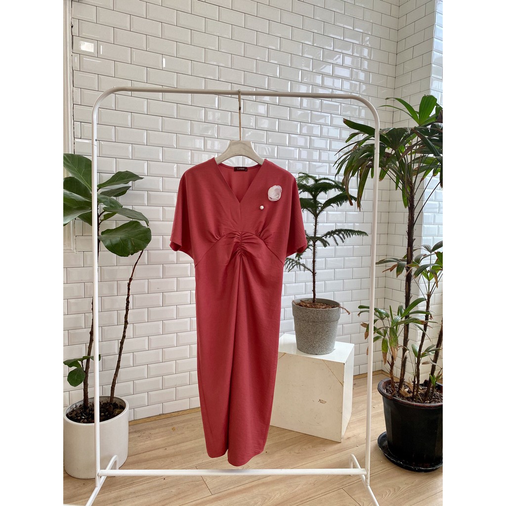 Đầm bầu đẹp Lily Dress chất liệu lụa nhung cao cấp thích hợp mặc đi tiệc đi làm thiết kế bởi LAMME