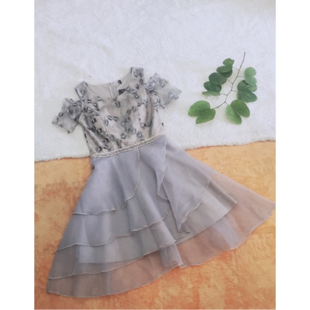 Đầm ren thiết kế