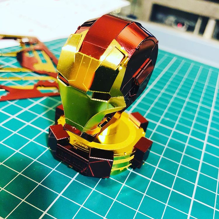 Mô Hình Kim Loại Lắp Ráp 3D Metal Head Marvel Nón Iron Man