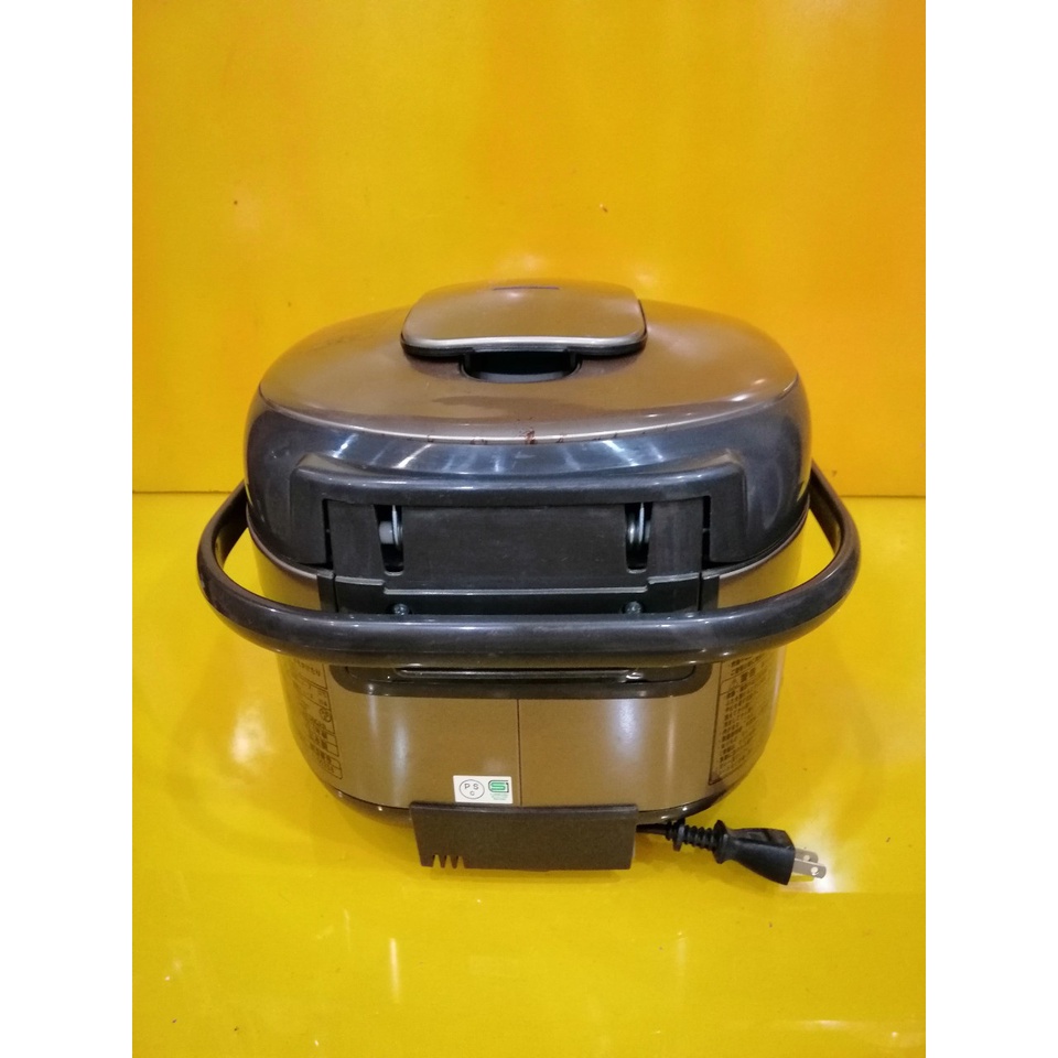 Nồi cơm nội địa Nhật cao tần  Hitachi RZ-VG18M   áp suất