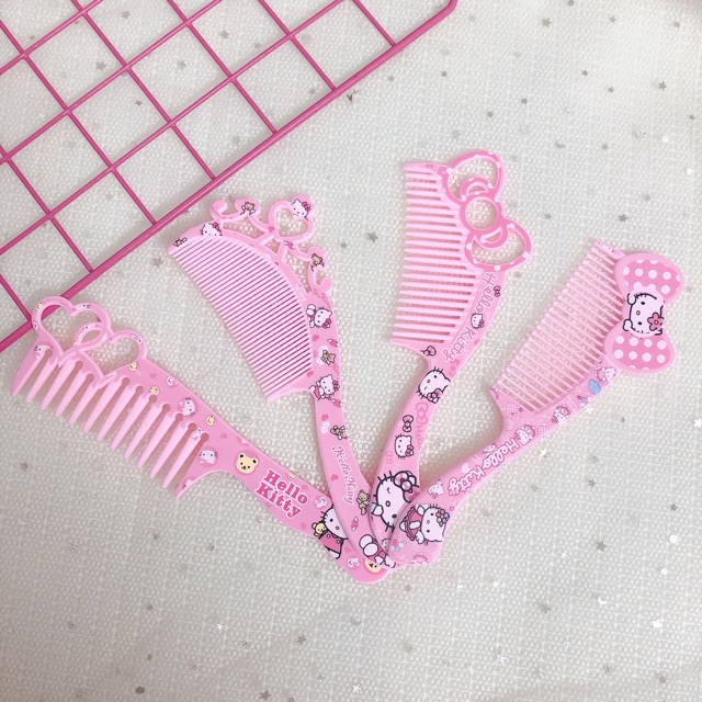 Lược nhựa Hello Kitty