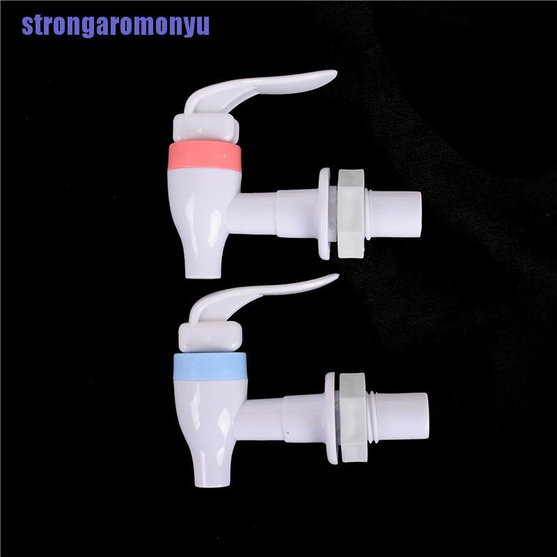 1 Vòi Nước Bằng Nhựa Thay Thế
