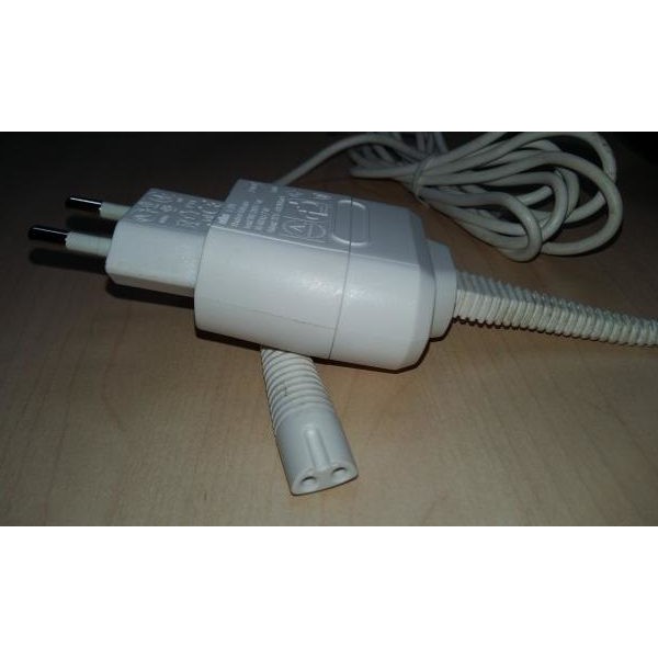 QUA SỬ DỤNG sạc máy cạo râu braun màu ngẫu nhiên 5.9V 0.6A (600mA) 6W