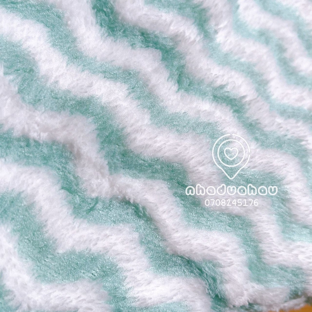 Một cái khăn lông cùu siêu mềm mịn Hàn Quốc size 30x50cm