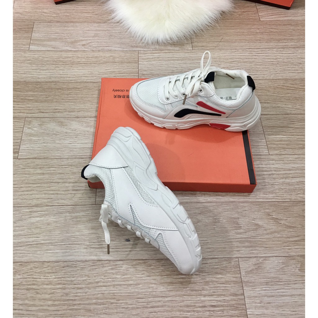 Giày sneaker nữ siêu đẹp vá cá tính lên chật cực đẹp