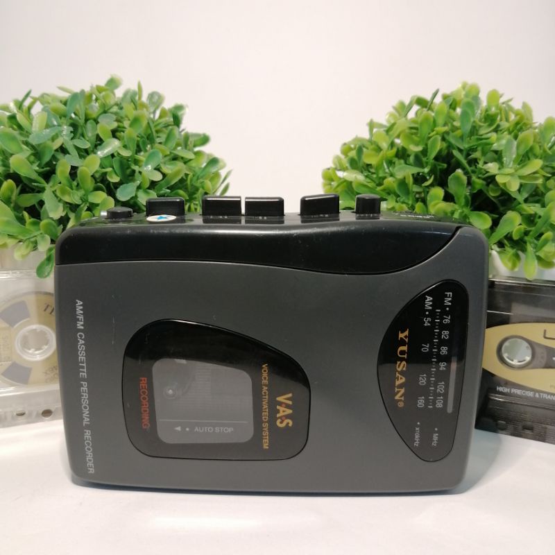 Đài cassette cầm tay chạy băng tape Yusan có radio loa ngoài giá rẻ đầy đủ tính năng
