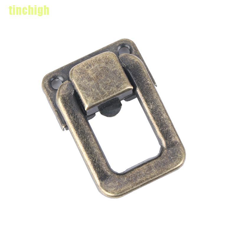 Khóa gắn hộp quà cao cấp phong cách hoài cổ