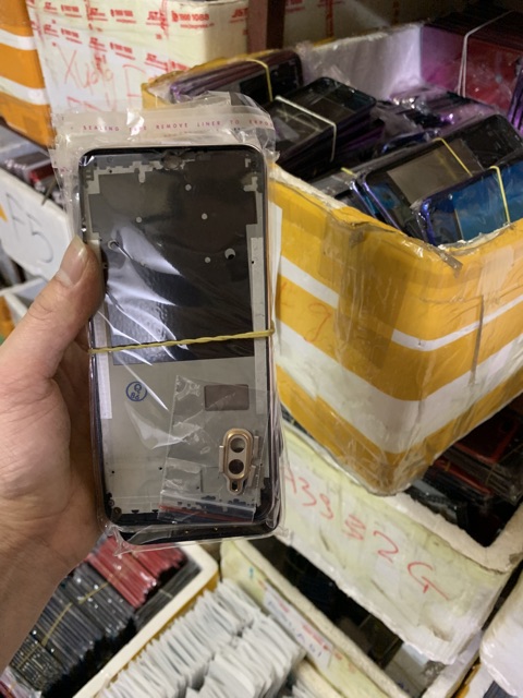 Vỏ bộ điện thoại oppo F9