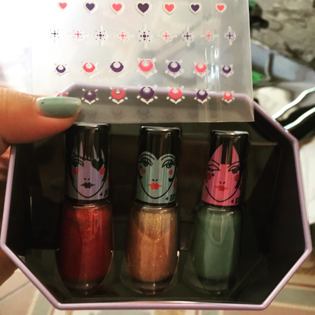 Bộ sơn móng Anna Sui Nail 