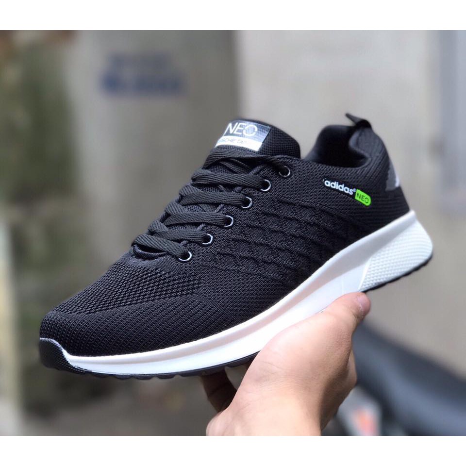 Giày thể thao Adidas