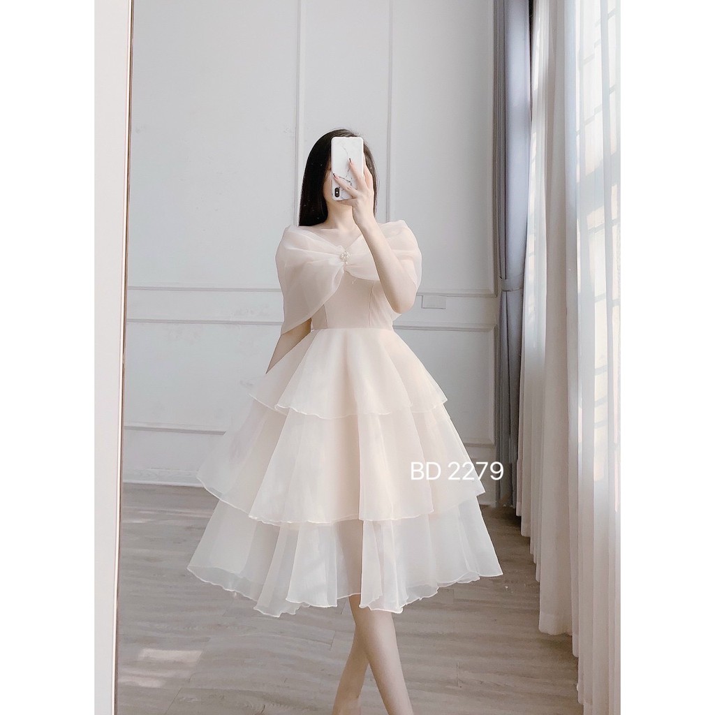 Váy tơ tằm nơ ngực xếp tầng-By Băng Di Boutique | BigBuy360 - bigbuy360.vn