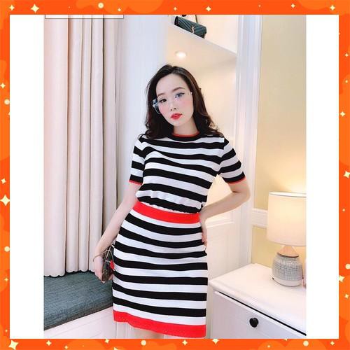 ( ĐỒ NỮ ĐẸP ) SET ÁO THUN SỌC KẾT HỢP CHÂN VÁY SIÊU XINH - HL9SO