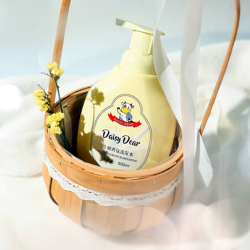 Dầu Gội Đầu Hương Sữa Chống Gàu Mềm Mại Cho Gia Đình TTB376