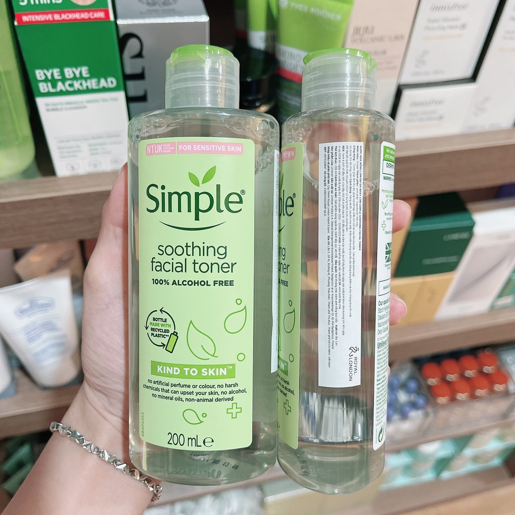 Nước Hoa Hồng Không Cồn Simple Kind To Skin Soothing Facial Toner 200ml