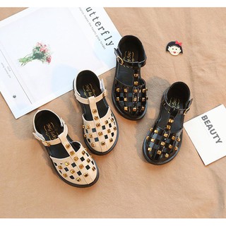 Giày sandal tán đinh cực chất