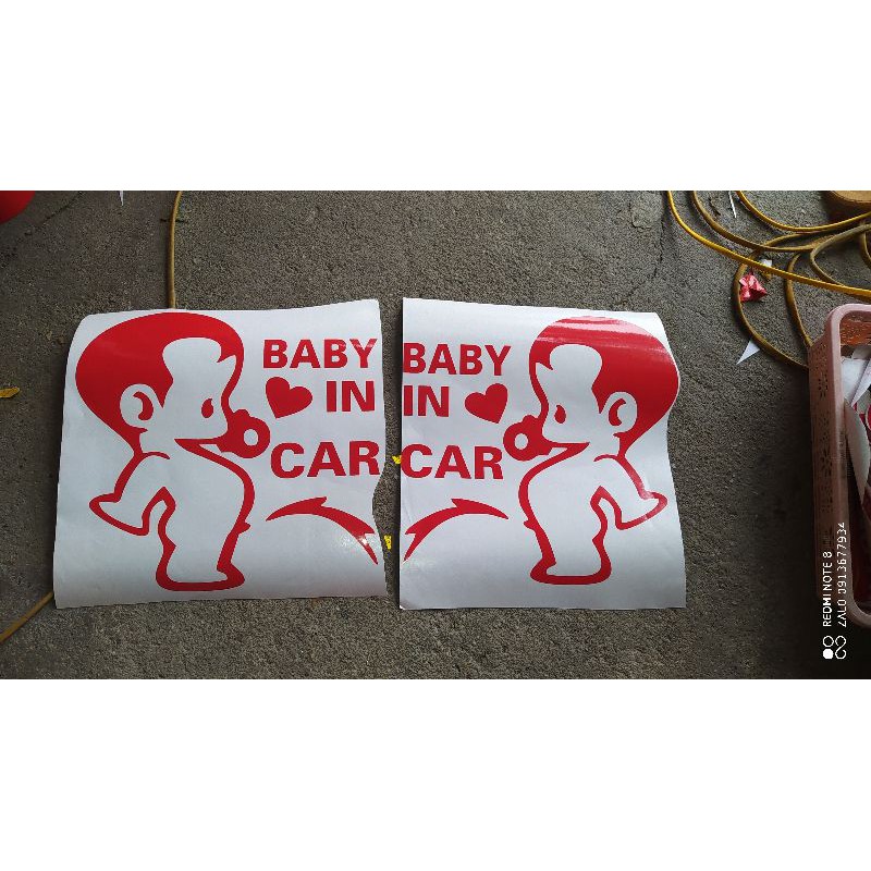 Tem baby in car dán xe