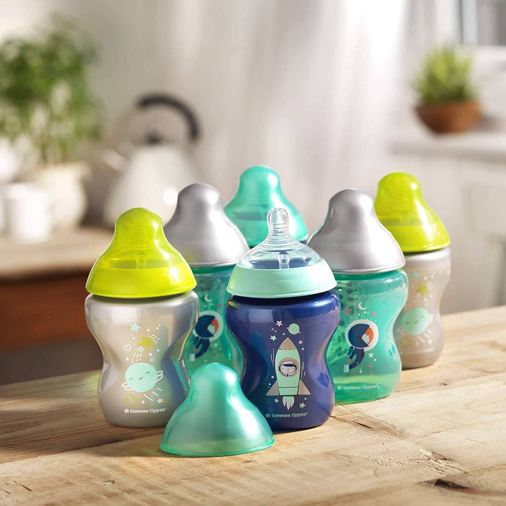 Bộ bình sữa ty siêu mềm tự nhiên và ty ngậm BOLDLY GO Tommee Tippee Closer To Nature, núm ty đi kèm 3-6 tháng - BOY (3 b