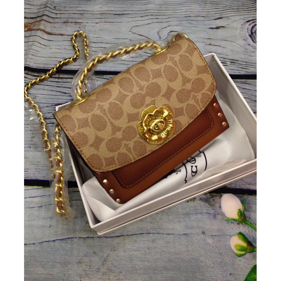 Túi xách Coach hoa trà, hàng supper vip có sẵn