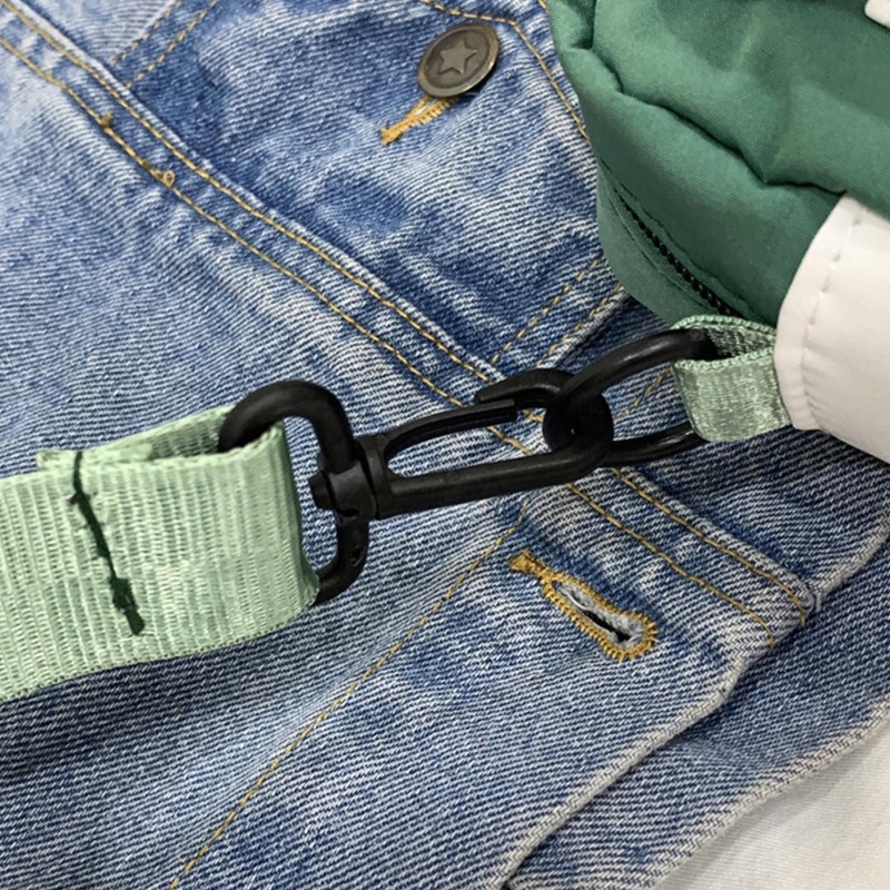 Túi Đeo Chéo Vuông Bằng Nylon Có Huy Hiệu Cho Nữ