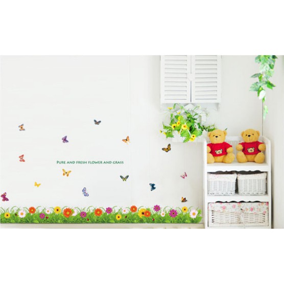 Decal trang trí Hoa Cúc dại cùng Bướm