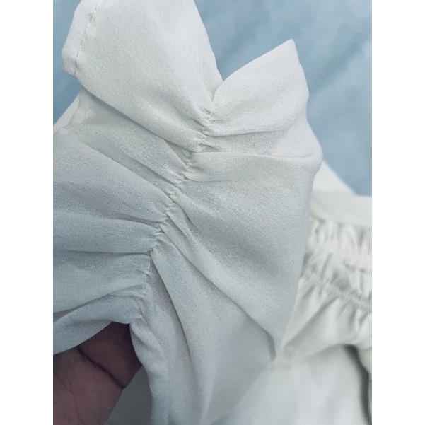 Áo trễ vai tay phồng màu trắng - thanh lý pass áo 2hand