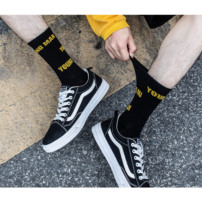 Vớ Tất thể thao cao cổ Nam Nữ phong cách trẻ trung, năng động, cá tính.