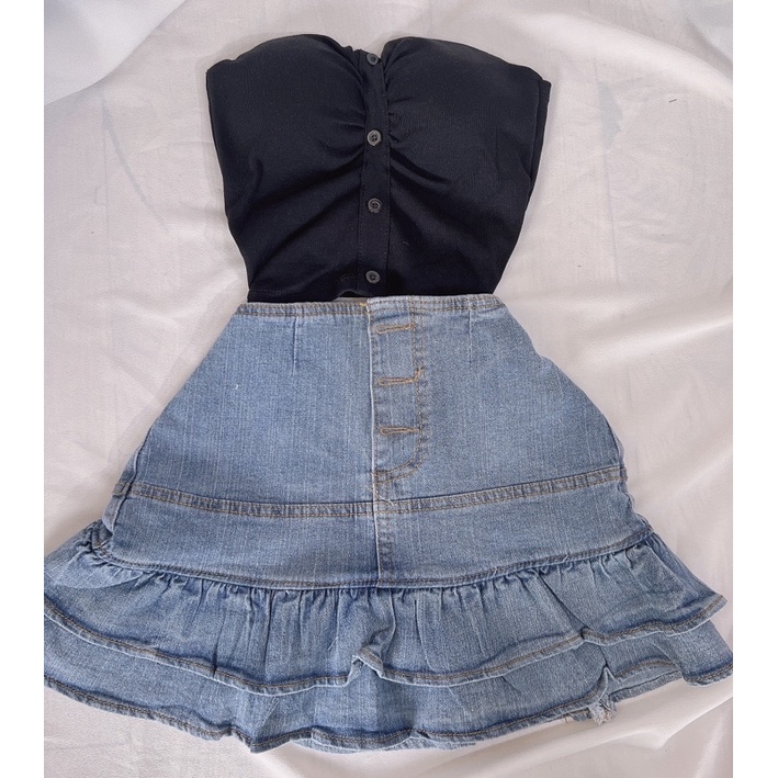 Set áo ống đính nút có mút ngực và chân váy jean tầng phối nút alohashop91