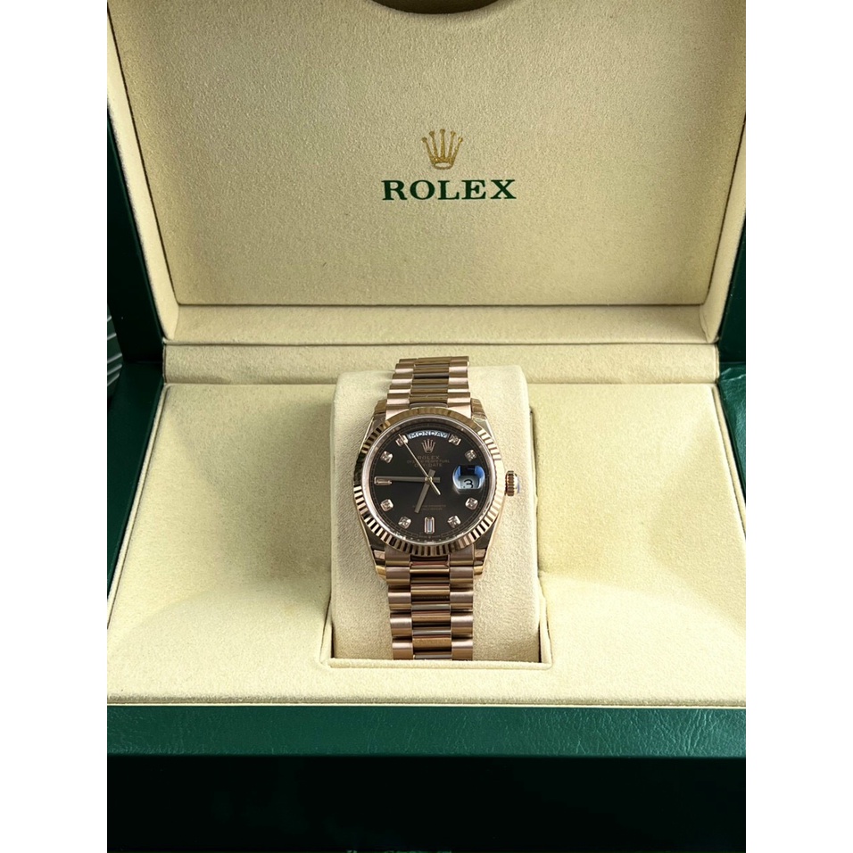 Đồng hồ nam Rolex Day-Date Rose Gold 36mm máy ETA Calibre 3235 28800mph, khung thép oystersteel 904l mạ vàng 18k