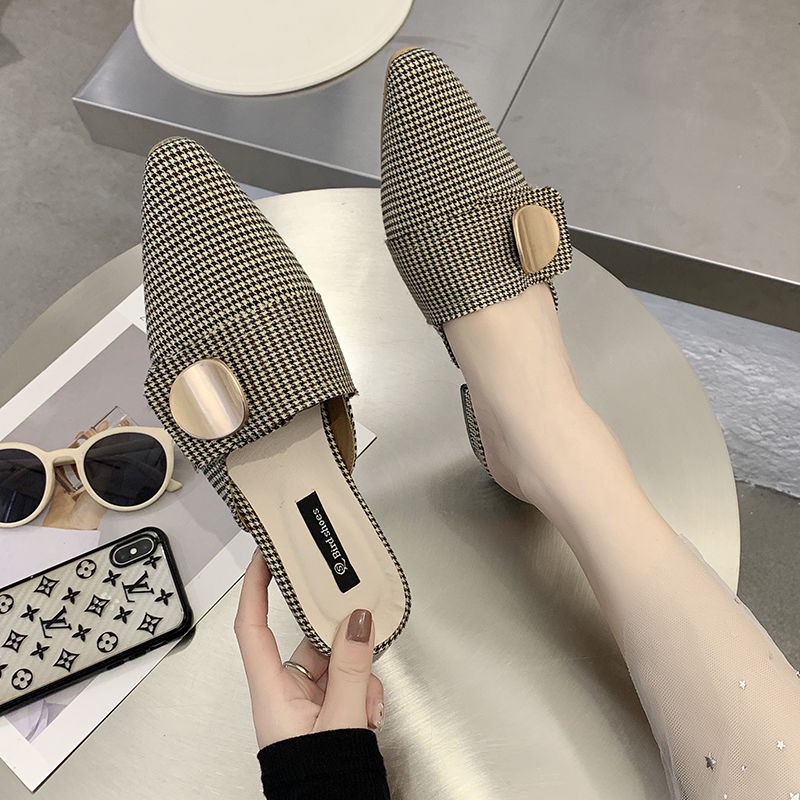 Giày sục nữ kẻ mũi nhọn