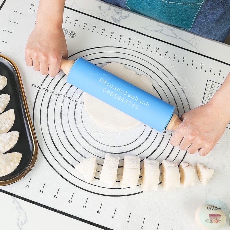 Cán Bột có Trục Lăn Silicone 23 cm