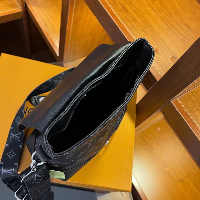 Túi Đeo Chéo Cỡ Lớn Thiết Kế Mới Cao Cấp Thời Trang Dành Cho Nam