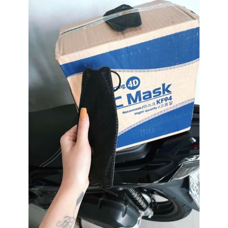 Túi 10 chiếc khẩu trang y tế KF94 4D Mask màu ĐEN