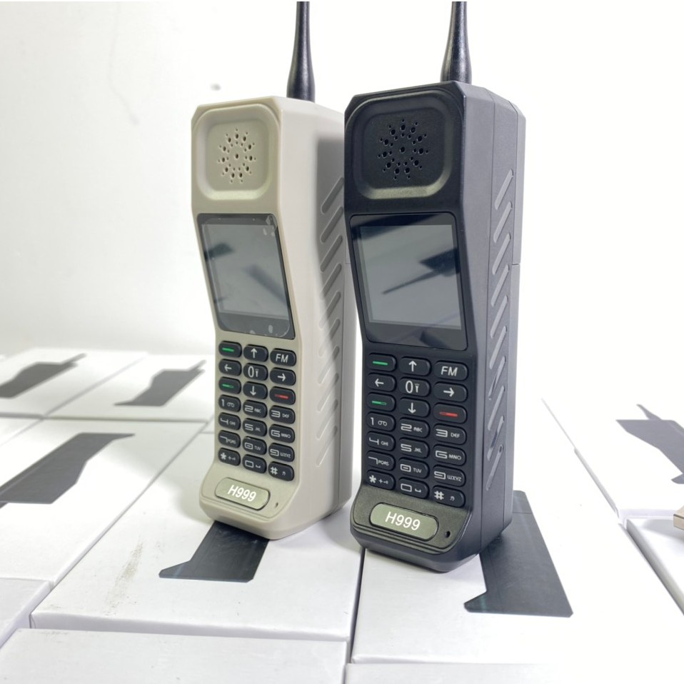 Điện Thoại Độc Bộ Đàm H999 Thay Đổi Giọng Nói Sạc Pin Cho Điện Thoại Khác Loa To Màn Hình Siêu Đẹp Pin Khủng 4500 mAh | BigBuy360 - bigbuy360.vn