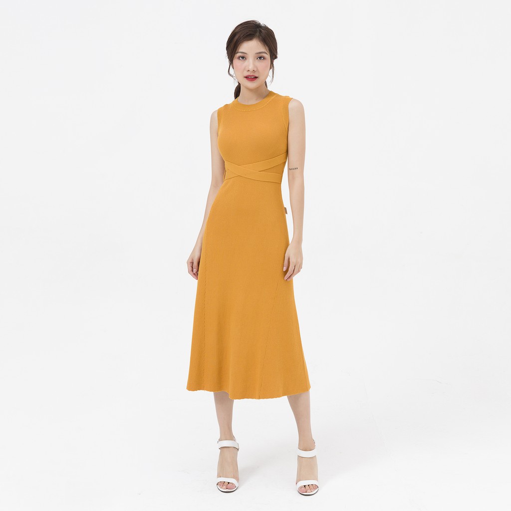 Đầm len dáng dài thắt eo VIENNE TRAN V63I20T003