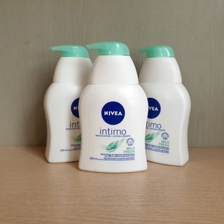 Dung dịch vệ sinh phụ nữ Nivea Intimo Mild Fresh 250ml Đức